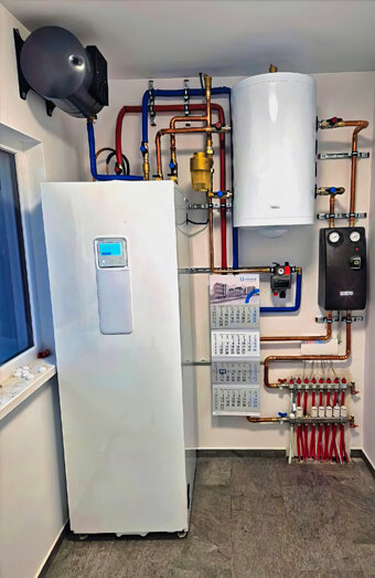 https://mosmanparkhotwater.com.au/uploads/2025/06/electric-hot-water-system-16929.jpg