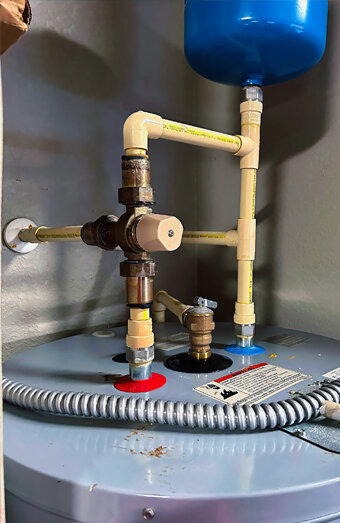 https://mosmanparkhotwater.com.au/uploads/2025/06/gas-hot-water-system-35892.jpg