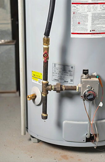 https://mosmanparkhotwater.com.au/uploads/2025/06/gas-hot-water-system-65811.jpg
