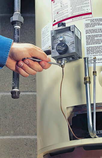 https://mosmanparkhotwater.com.au/uploads/2025/06/hot-water-servicing-22242.jpg